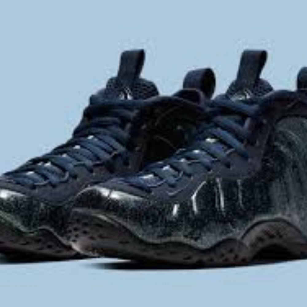 women's size 7.5 us W Air Foamposite One 'Glitter